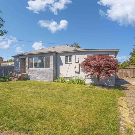 Buy this 3 bed house on 591 Airway Avenue in Lewiston, ID 83501