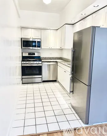 Image 3 - East 68th 3rd Avenue, Unit 8I - Apartment for rent