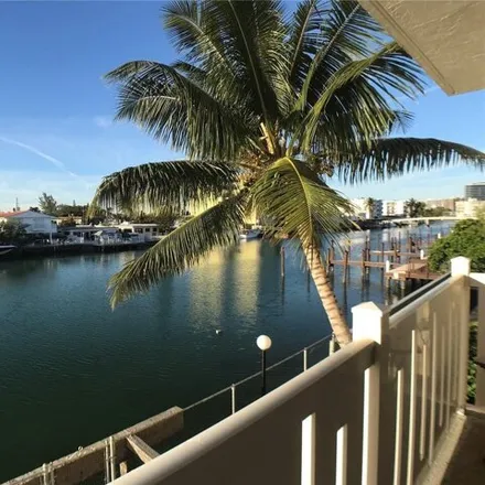 Image 1 - 7900 Tatum Waterway Drive, Miami Beach, FL 33141, USA - Condo for sale