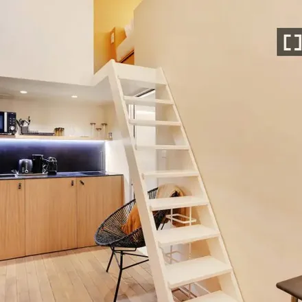 Rent this studio apartment on 122 Boulevard du Montparnasse in 75014 Paris, France