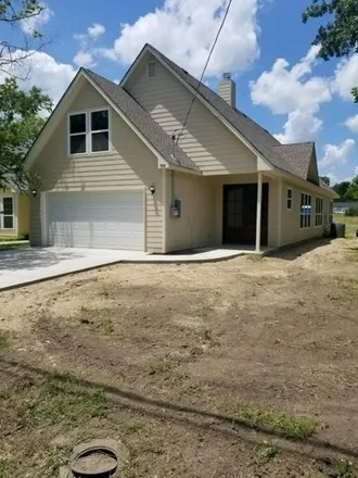 Buy this 3 bed house on 700 N Neal St in Commerce, Texas
