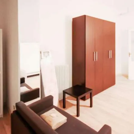 Rent this 5 bed apartment on Sondrio M3 in Viale Sondrio, 20124 Milan MI