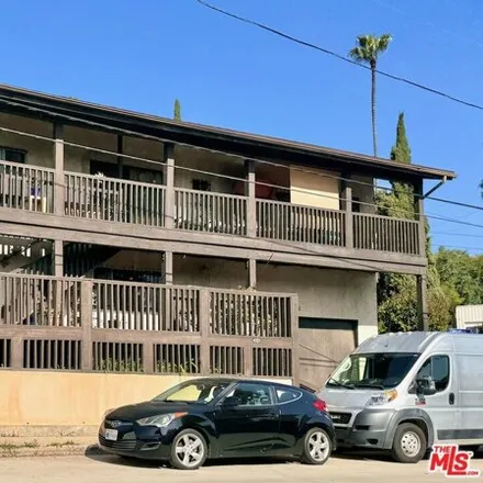 Buy this 3 bed house on 300 West Avenue 44 in Los Angeles, CA 90065