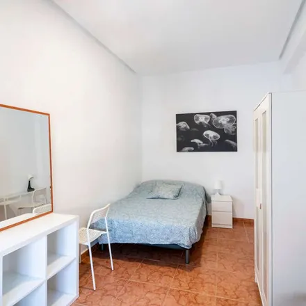 Image 3 - Carrer de l'Editor Cabrerizo, 46001 Valencia, Spain - Apartment for rent