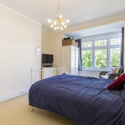 Rent this 5 bed apartment on 77 Midhurst Road in London, W13 9XP
