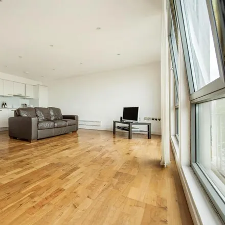 Rent this 1 bed apartment on 63 Clapham High Street in London, SW4 7TG