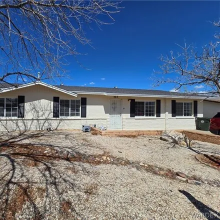Buy this 3 bed house on 967 Gardencrest Drive in Kingman, AZ 86409