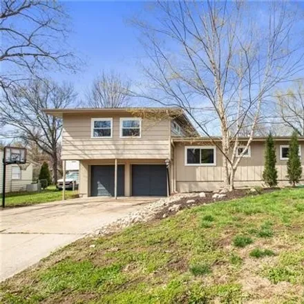 Buy this 4 bed house on 98 Morningside Drive in Paola, KS 66071