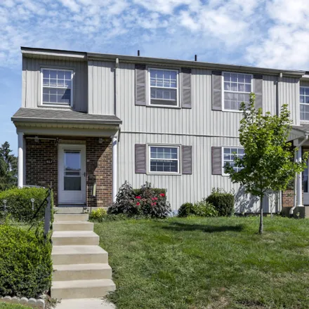 Buy this 4 bed condo on 1499 Williamsburg Lane East in Lancaster, OH 43130