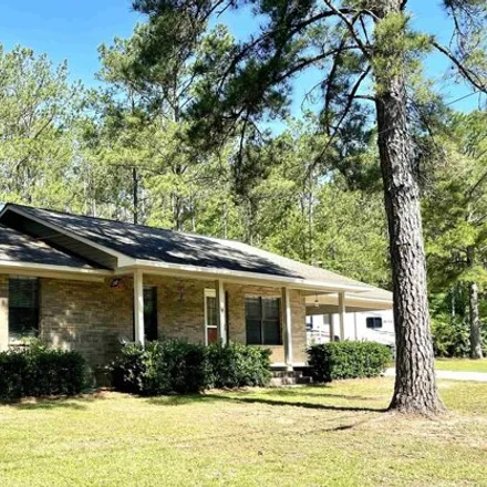 Buy this 3 bed house on Spruce Drive in Andalusia, AL 36421