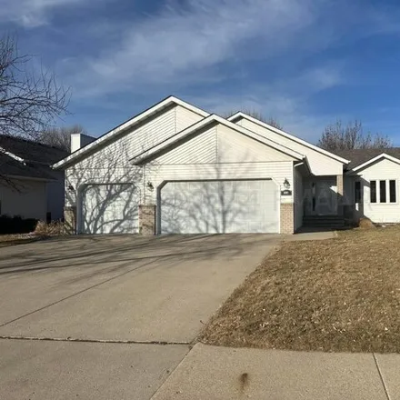 Buy this 4 bed house on 2555 32nd Street South in Fargo, ND 58103