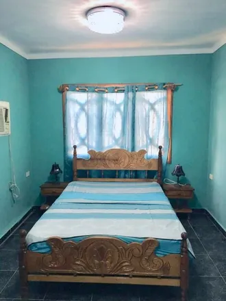 Rent this 2 bed apartment on Holguín in Vista Alegre, CU