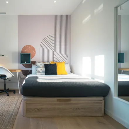 Rent this 5 bed room on Exact in La Rambla, 08001 Barcelona