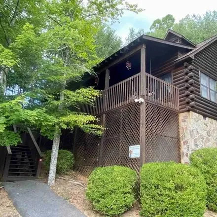 Buy this 2 bed house on 61 Kings Hills Boulevard in Pigeon Forge, TN 37863