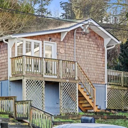 Buy this 1 bed house on West Marine Drive in Astoria, OR 97103