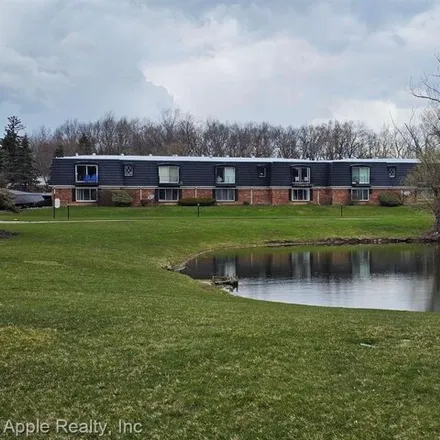 Image 7 - 1866 Colonial Village Way, Waterford Charter Township, MI 48328, USA - Condo for sale