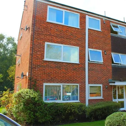 Rent this 2 bed apartment on unnamed road in Frimley Green, GU16 6JT