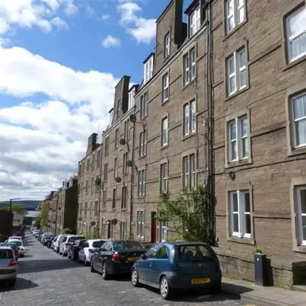 Rent this 2 bed apartment on 17 Step Row in Dundee, DD2 1AH