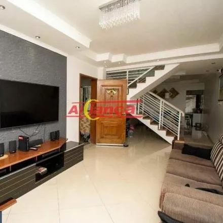 Rent this 3 bed house on Rua Formosa in Picanço, Guarulhos - SP