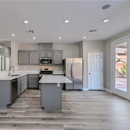 Image 3 - 6658 Little Owl Place, North Las Vegas, NV 89084, USA - House for sale