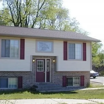 Buy this 4 bed house on 1201 Jack Pine Way in Kalamazoo, MI 49006
