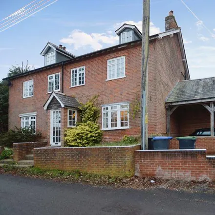 Rent this 3 bed duplex on Jasmine Cottage in Chapel Hill, West Grimstead