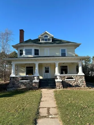 Buy this 5 bed house on 739 Depot Street in Manawa, Waupaca County