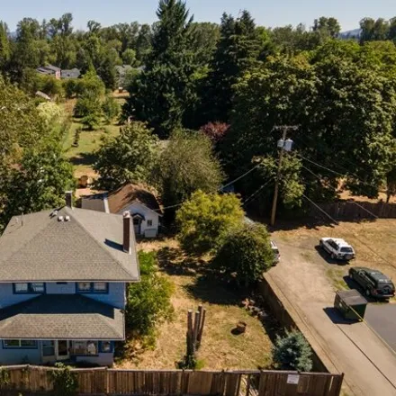 Buy this 4 bed house on 116 Oakleigh Lane in Eugene, OR 97404