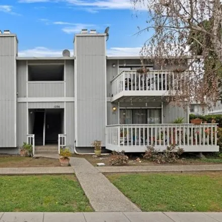 Image 2 - 1236 Clinton Street, Redwood Junction, Redwood City, CA 94061, USA - Condo for sale