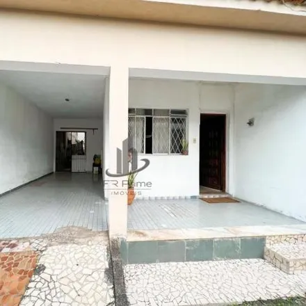Buy this 3 bed house on Rua Marquês de Pombal in Jardim Amália, Volta Redonda - RJ