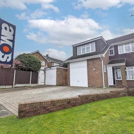 Buy this 4 bed house on Dalwood Gardens in Hadleigh, SS7 2NN