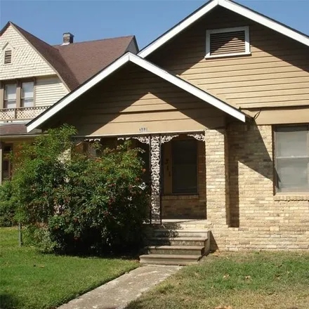 Rent this 2 bed house on 319 West 21st Street in Houston, TX 77008