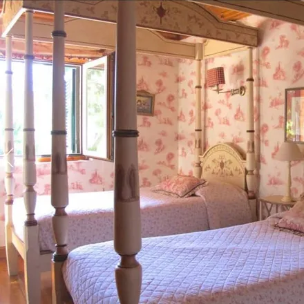 Rent this 4 bed house on Colares in Rua das Vinhas de São Sebastião, 2705-225 Colares