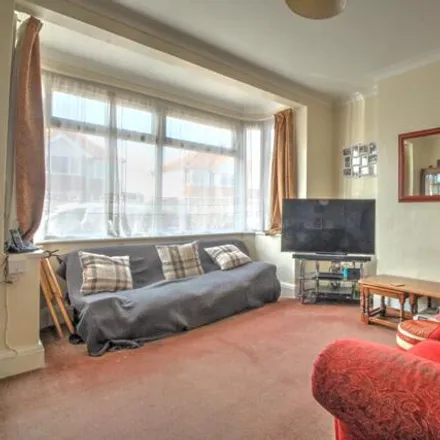 Image 2 - Thalassa Road, Worthing, West Sussex, Bn11 - Apartment for sale
