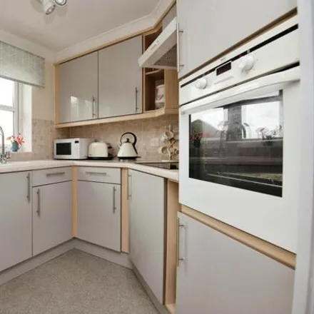 Image 3 - Meyer Court, Butts Road, Exeter, EX2 5PW, United Kingdom - Apartment for sale