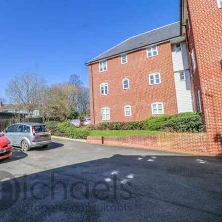 Image 9 - 18 Groves Close, Colchester, CO4 5BP, United Kingdom - House for sale