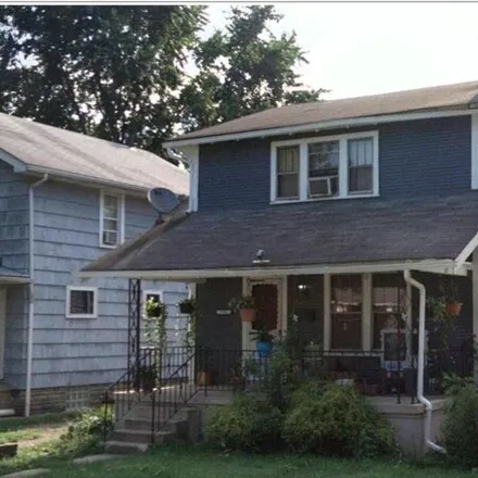Buy this 2 bed house on 760 South Terrace Avenue in Columbus, OH 43204