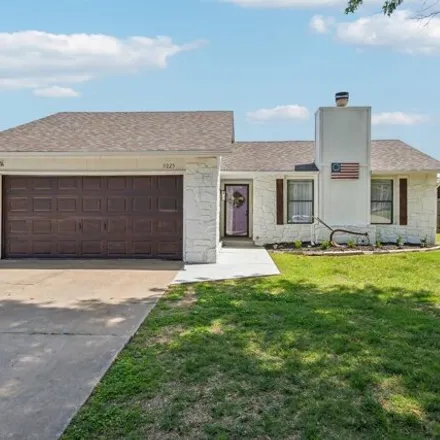 Buy this 3 bed house on 9245 South 89th East Avenue in Tulsa, OK 74133