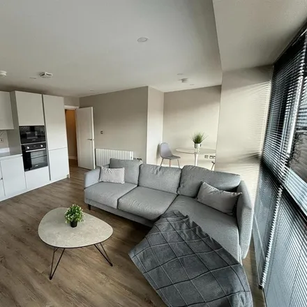 Rent this 1 bed apartment on Peace Garden in Queens Dock Avenue, Hull