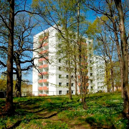 Rent this 3 bed apartment on Eköns centrum in Kråkrisvägen, 591 51 Motala