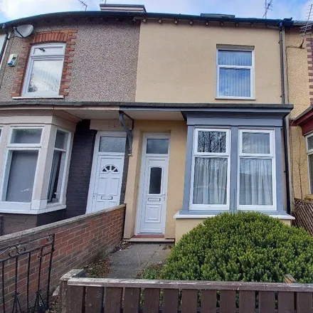 Rent this 3 bed townhouse on 3 South View Terrace in Middlesbrough, TS3 6PU