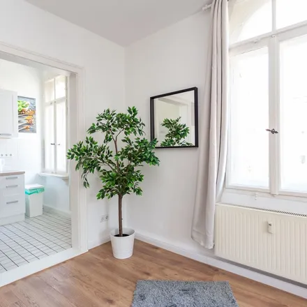 Rent this 3 bed apartment on Zschopauer Straße 173 in 09126 Chemnitz, Germany