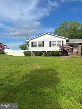 Buy this 3 bed house on 3 Hunter Dr in Newfield, New Jersey
