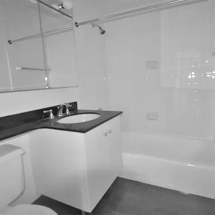 Image 7 - 245 East 63rd Street, New York, NY 10065, USA - Apartment for rent