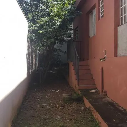 Rent this 3 bed house on Colégio Batista Mineiro in Rua Mário Coutinho, Estoril