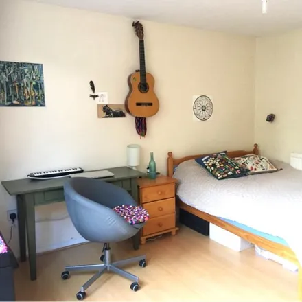 Rent this studio room on 29-32 Beachcroft Way in London, N19 4AW