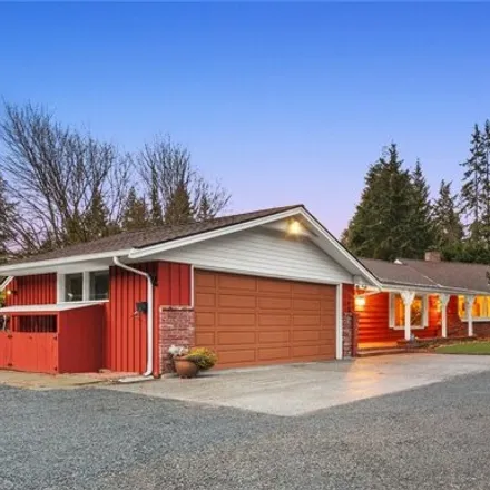 Buy this 3 bed house on 47th Street Southeast in Everett, WA 98213