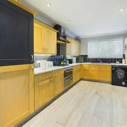 Image 4 - Wordsworth Crescent, Chester, CH1 5UD, United Kingdom - Townhouse for sale
