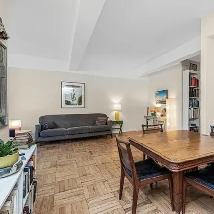 Image 6 - 3901 Independence Avenue, New York, NY 10471, USA - Apartment for sale