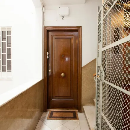 Image 6 - Carrer de Roca i Batlle, 7, 08023 Barcelona, Spain - Apartment for rent